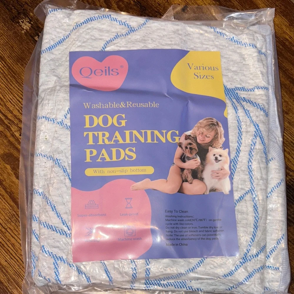 Qeils Reusable/Washable Dog Training Mats 30”x 34”. NEW